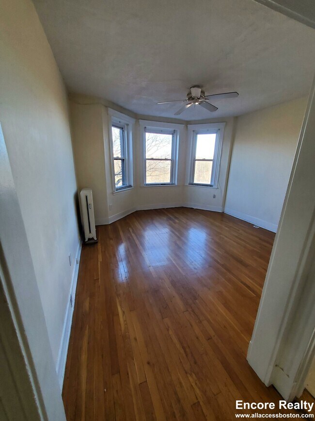 Foto del edificio - 364 Riverway