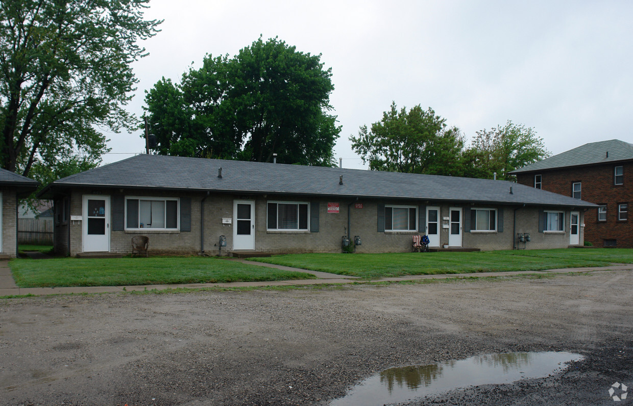 Foto del edificio - 3143-3161 Bellevue Rd