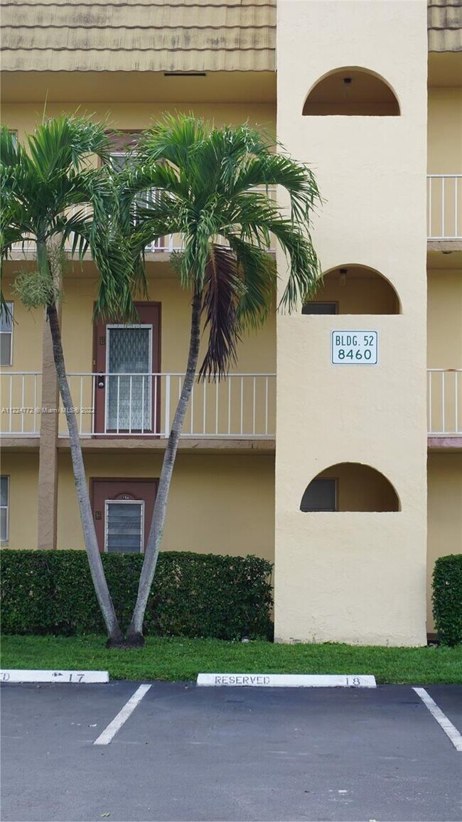 8460 Sunrise Lakes Blvd Unit 208, Sunrise, FL 33322 Apartment for