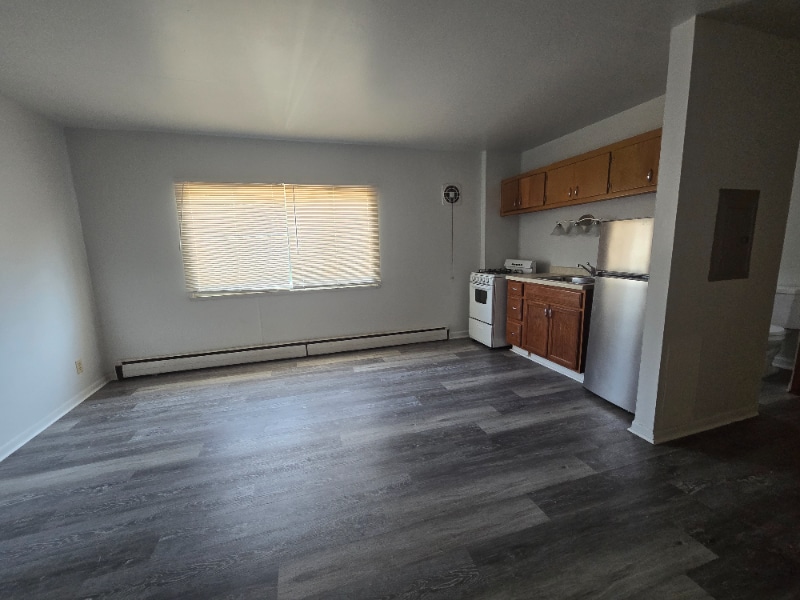 Building Photo - 6166 S Packard Ave