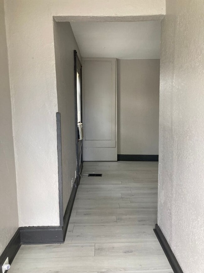 Foto del edificio - 820-822 HUFFMAN