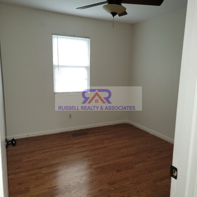 Building Photo - 1745 15th Ave S