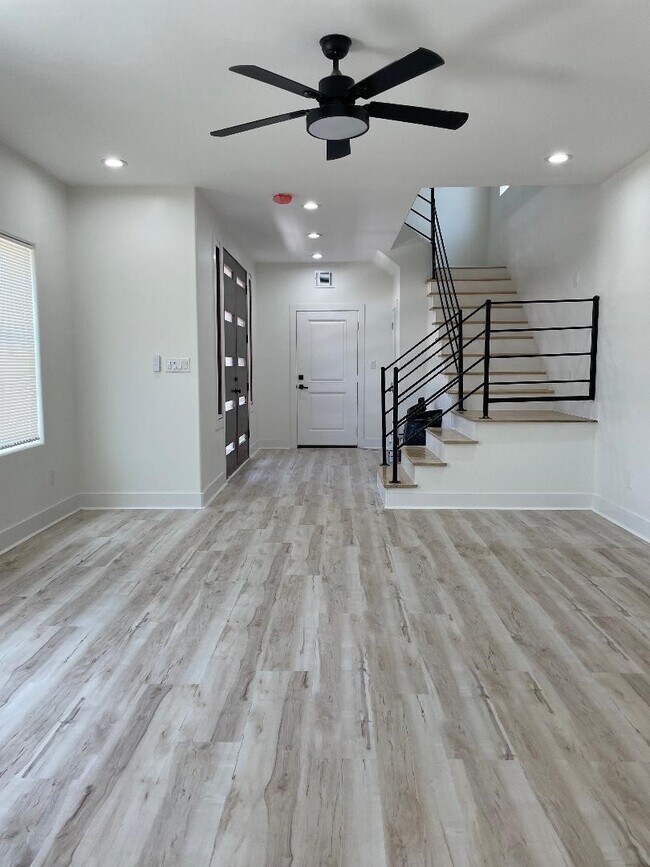 Foto del edificio - 201 E 37th St