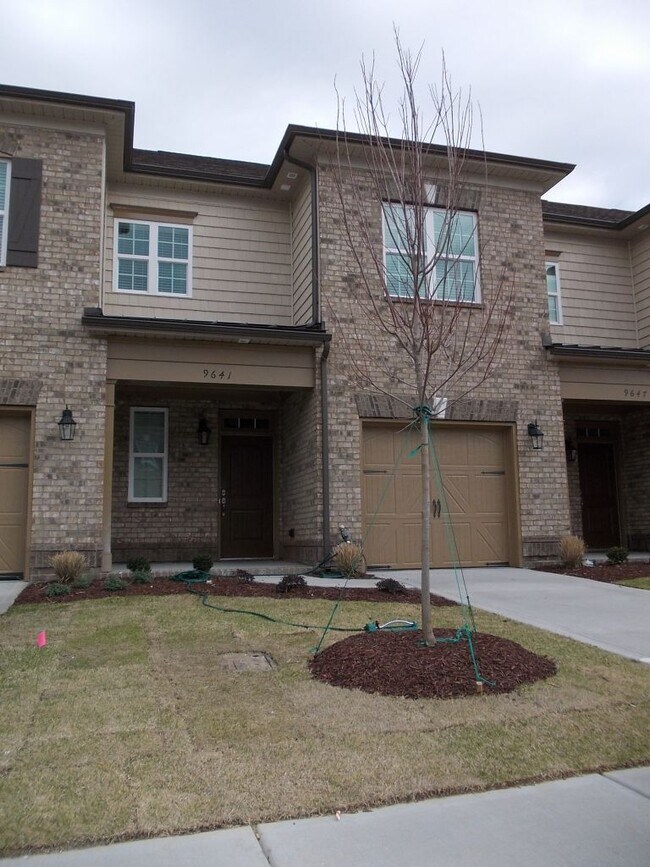 Building Photo - 9641 Camberley Ave NW