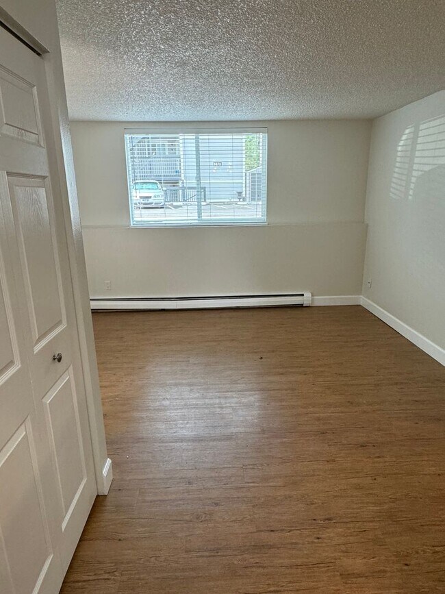 Foto del edificio - Newly Renovated First Floor One Bedroom Un...
