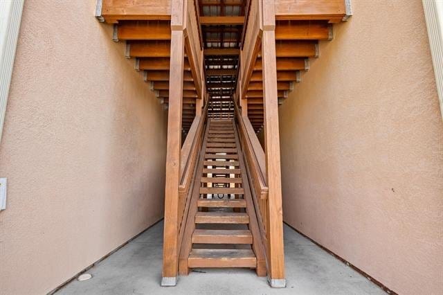 Building Photo - 1214 Walnut Ave