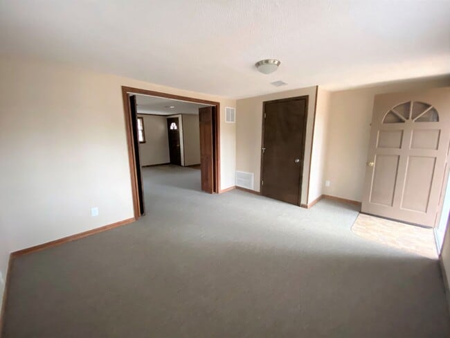 Foto del edificio - 111 Waldrop Rd