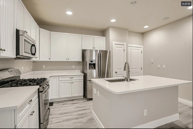 Foto del edificio - 10535 Rutledge St