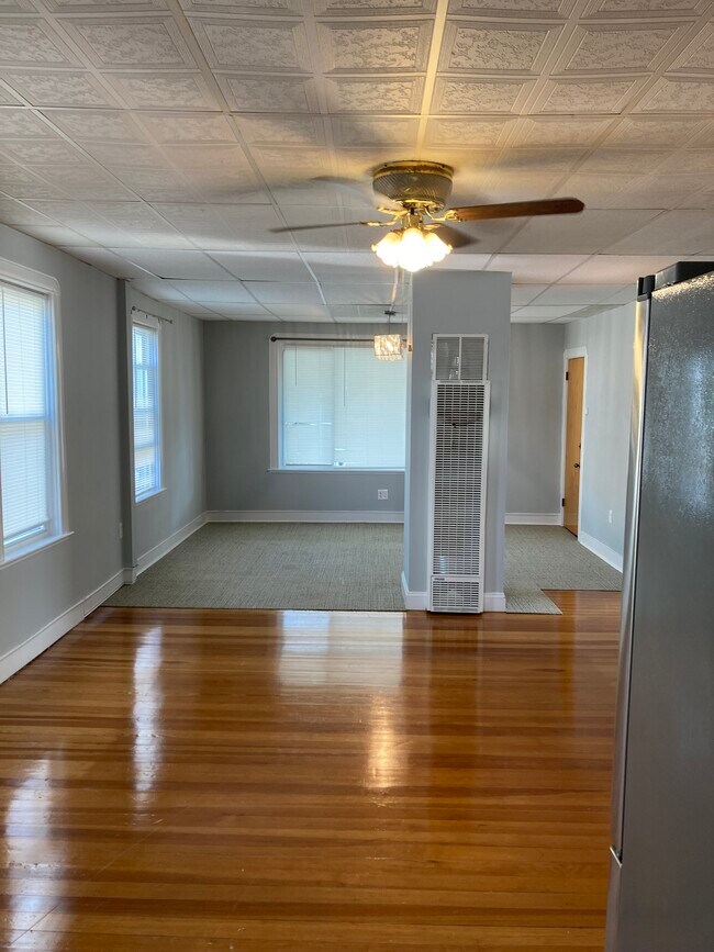 Foto del edificio - 56 Howland St