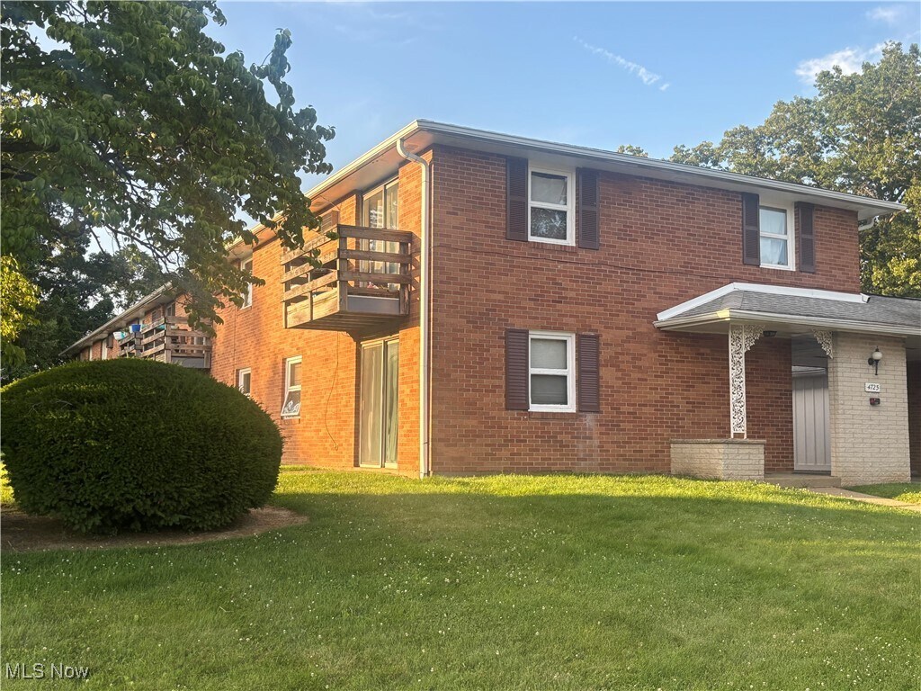 Foto principal - 4725 20th St NW