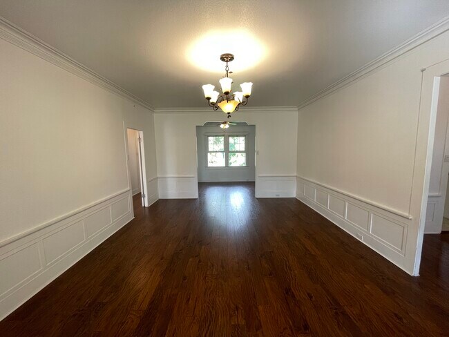 Foto del edificio - 2610 Lowrey Ave