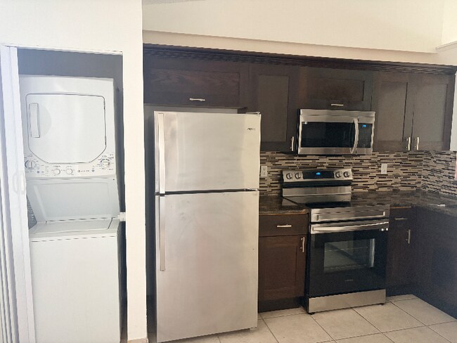 Foto del edificio - 2521 NW 56th Ave