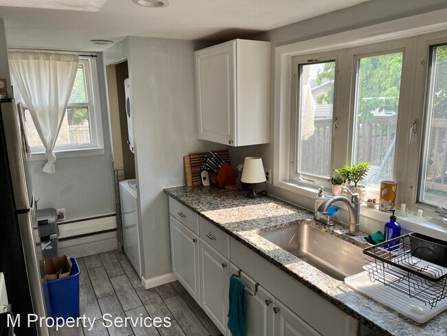 Building Photo - 2 br, 1 bath House - 264 Roberts Ave