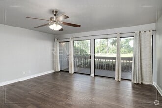 Building Photo - 121 Golf Terrace