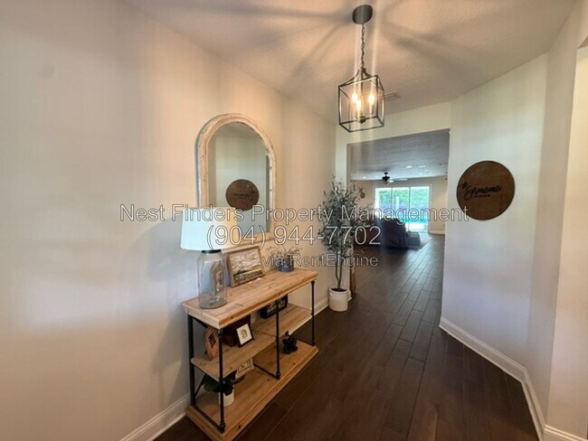 Building Photo - 300 N Shadowwood Dr