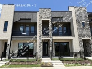 Building Photo - 1218 Daybreak Dr