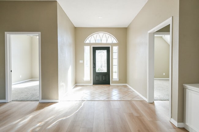 Building Photo - 12284 Arcturus Dr