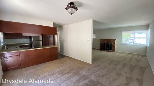 Building Photo - 4 br, 2.5 bath House - 17942 Joseph Drive
