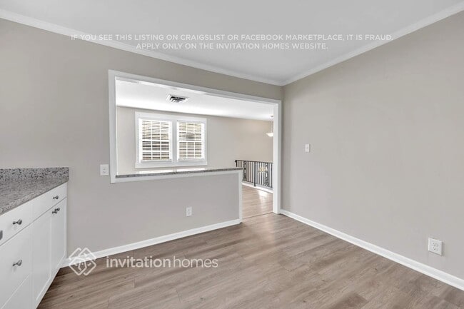 Building Photo - 3331 Panorama Dr
