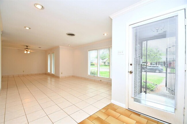 Building Photo - 5651 Wigton Dr