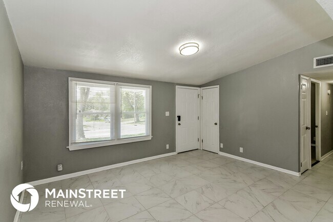 Foto del edificio - 8500 E 91 St