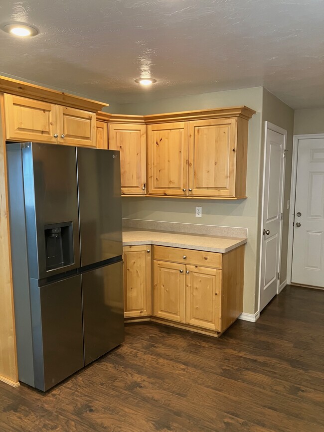 kitchen - 4118 E 82 N