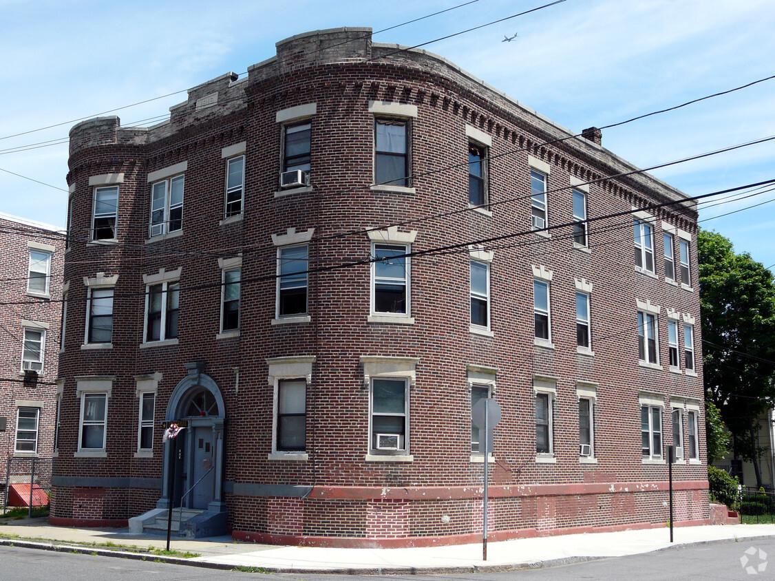 Building Photo - 52-54 Nahant Ave