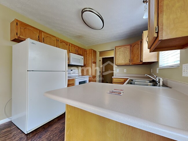 Foto del edificio - 368 Locust Forge Ln