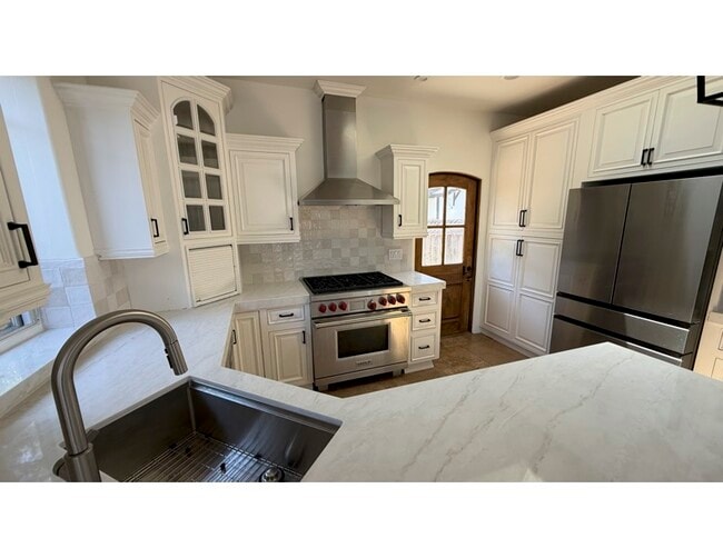 Foto del edificio - 725 Laine St