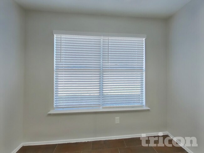 Foto del edificio - 7214 Winter Song Dr