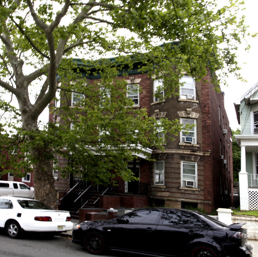 Building Photo - 238-240 State St