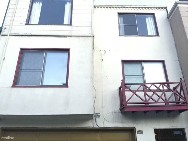 Building Photo - 3935 Mission St