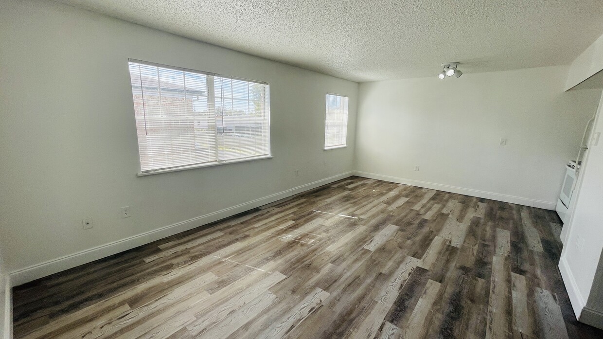 Photo - 5317 Curry Ford Rd (Orlando, FL)