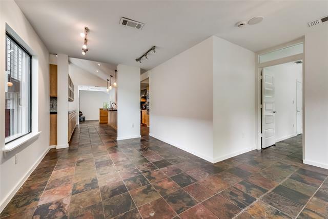 Foto del edificio - 8614 San Leandro Dr