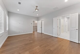 Building Photo - 114 Magnolia Grn St