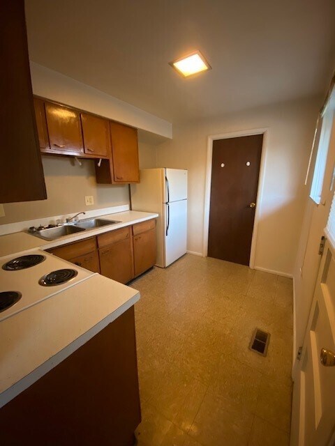 Foto principal - 456 Burman Ave