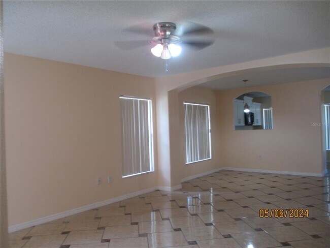 Building Photo - 13415 Fairway Glen Dr