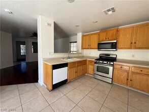 Building Photo - 4927 Volcanic Rock Ln