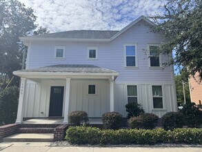 Building Photo - 1005 NW 7th Ave
