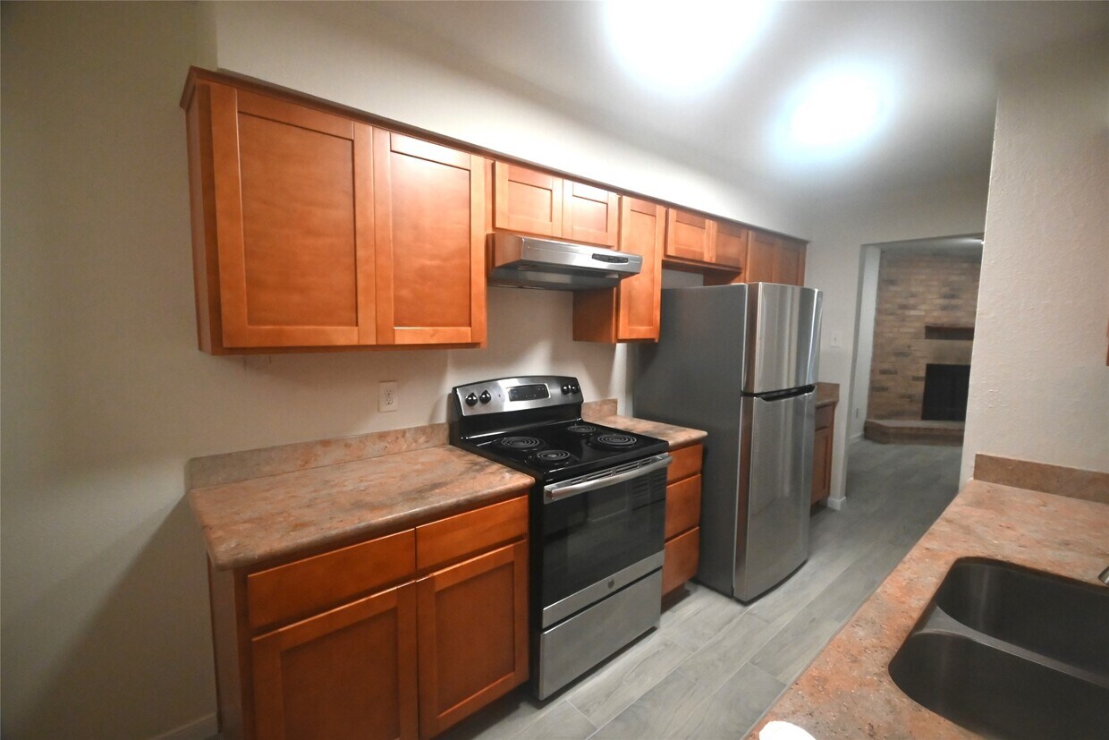 Foto del edificio - 9419 Fondren Rd