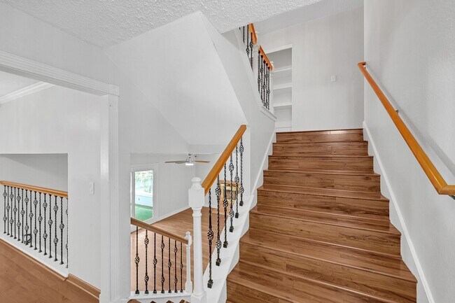 Foto del edificio - 5134 Smokey River Dr
