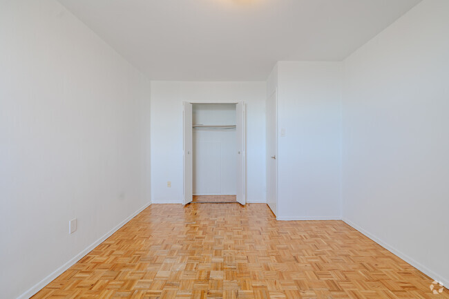 2BR, 1BA -1st Bedroom - 250 Frederick St