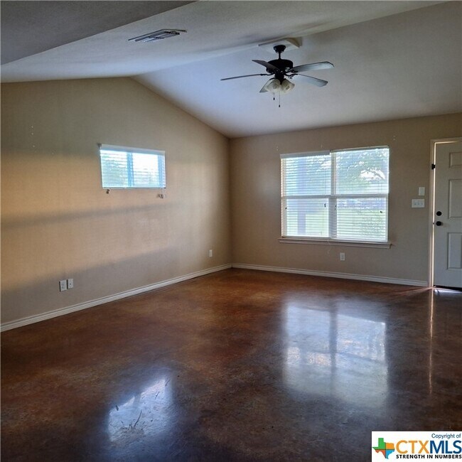Building Photo - 701 Horace Howard Dr