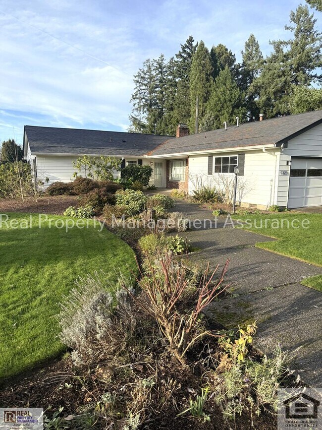 Foto del edificio - Attractive 4 bedroom/2 full bath single-level ranch style home