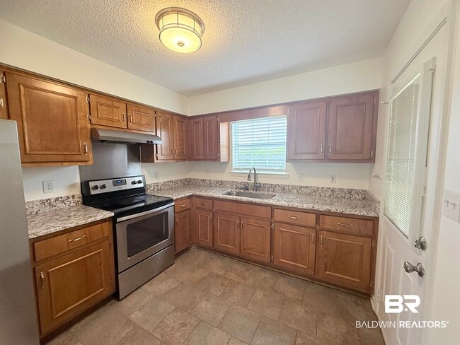 Building Photo - 105 Northgate Dr W
