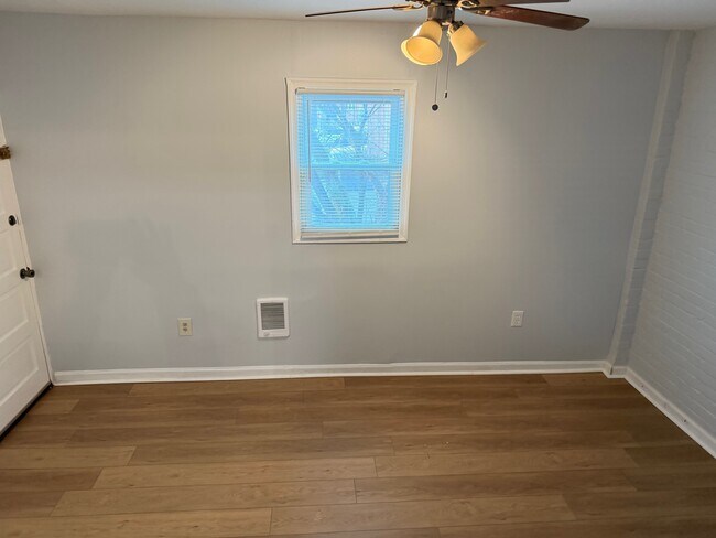 Foto del edificio - 3008 Nelson Pl SE