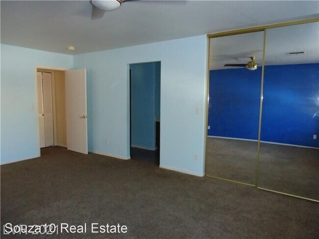 Foto del edificio - 2 br, 2 bath House - 5265 Souvenir Lane
