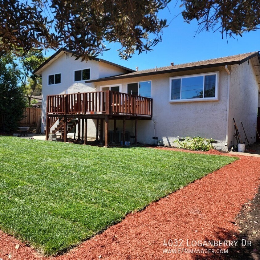 Primary Photo - 4032 Loganberry Dr