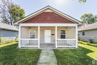 Building Photo - 2329 N Kenwood Ave