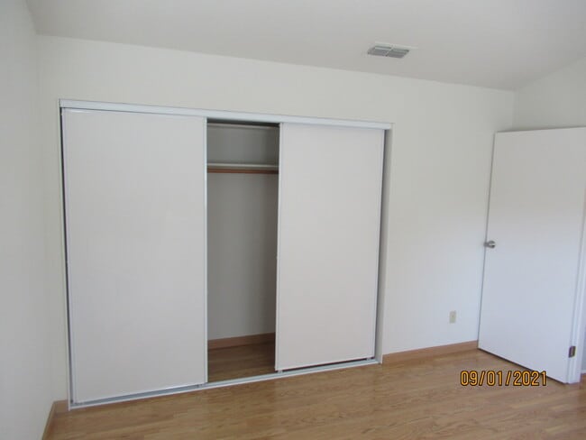 Building Photo - 614 Barbara Way